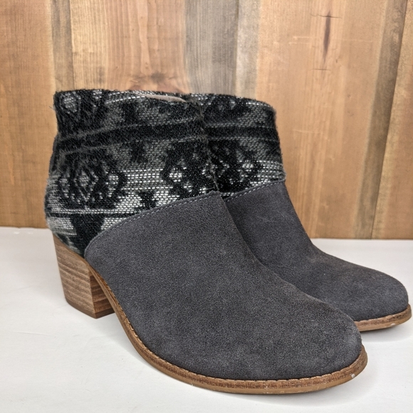 Toms Leila Suede Aztec Heeled Ankle Boot Dark Gray Black Sz 6 - Picture 2 of 12